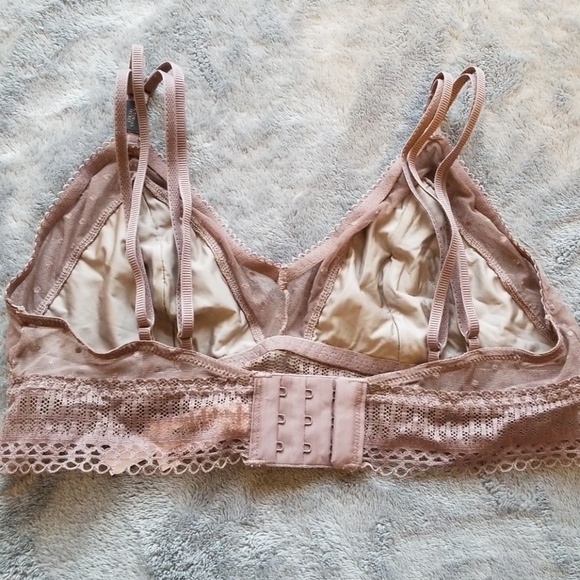 Victoria's Secret lace dot and mesh bralette - Picture 4 of 5